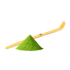 bamboo matcha scoop with matcha powder